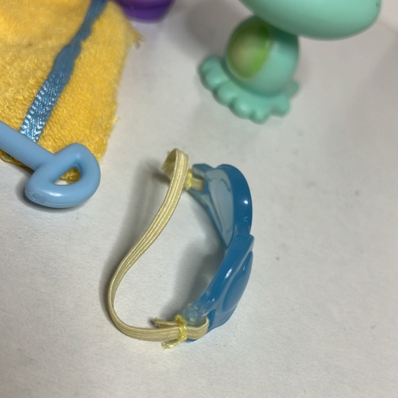 LITTLEST PET SHOP •  Beach 🏖️ Scene - Picture 8 of 8